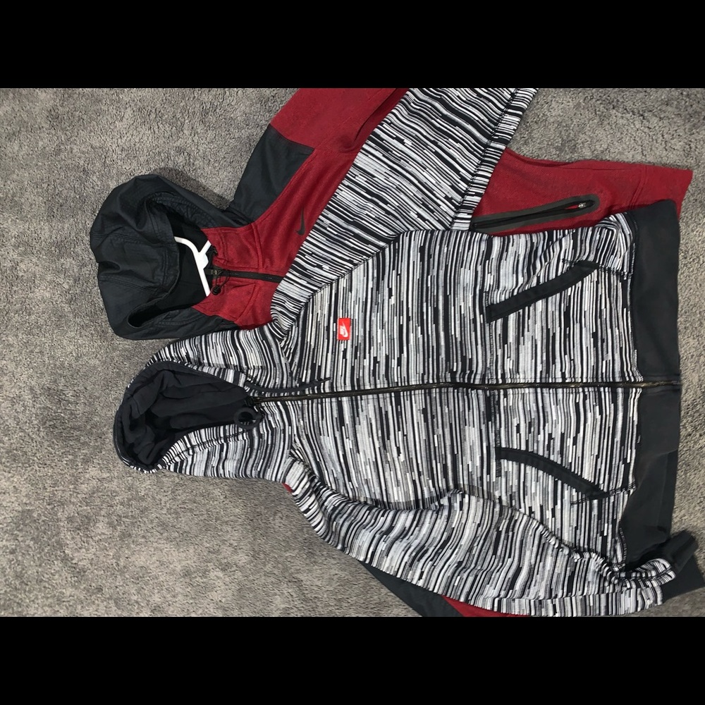 Lot of 2 Nike zippered jackets